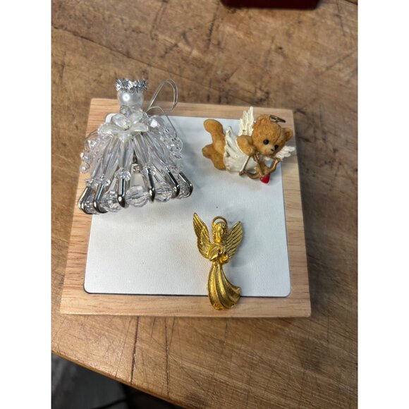 Three Angel And Cherub-Themed brooches pins - Picture 7 of 7